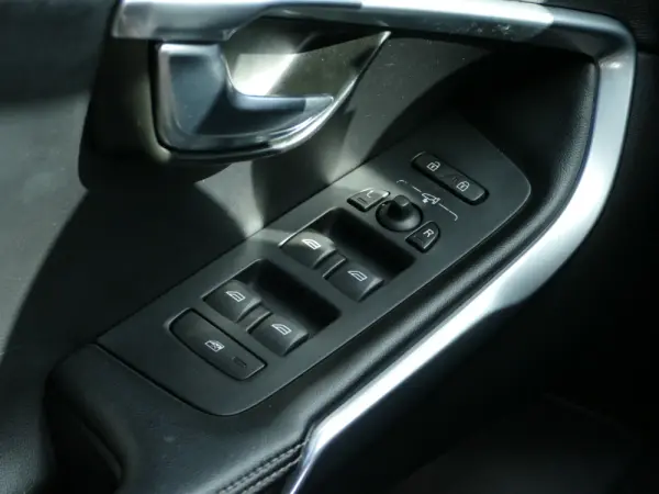 Volvo V40 1.6 D2 R-Design 30