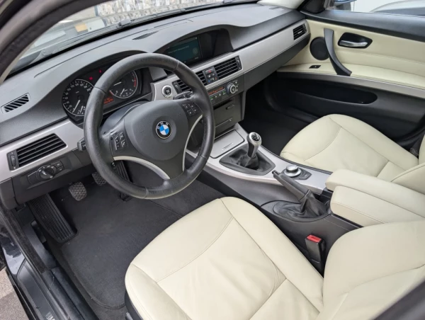 BMW 320 d Touring Exclusive 8
