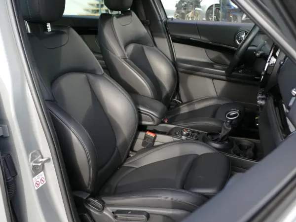 MINI Countryman Cooper SE ALL4 Auto 32