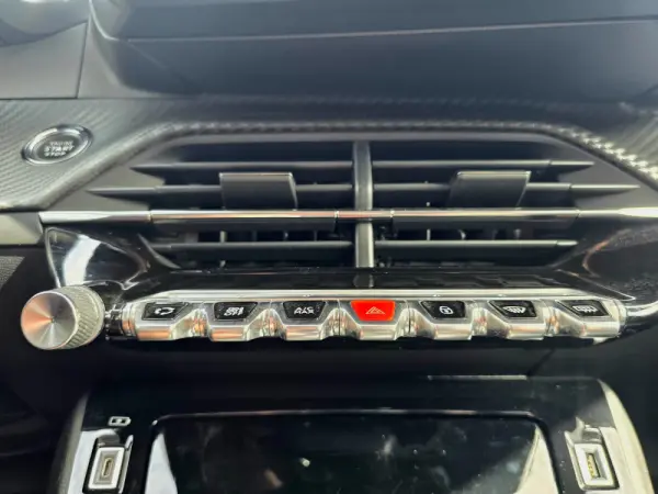 Peugeot 2008 1.2 PureTech GT Line 26