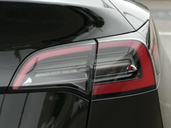 Tesla Model Y Tração Traseira 11