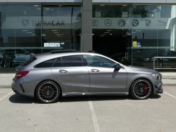 Mercedes-Benz CLA 45 AMG Shooting Brake 4-Matic 48