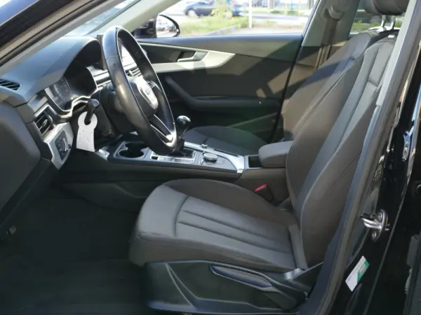 Audi A4 Avant 2.0 TDI 26