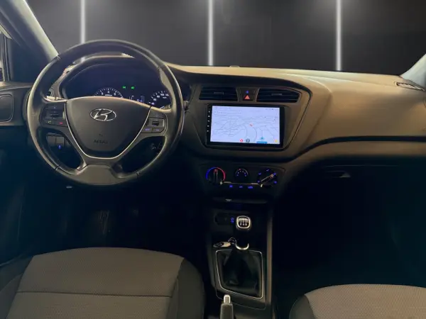 Hyundai i20 1.2 Access Plus 11