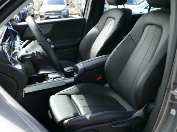 Mercedes-Benz EQB 250 Progressive 23