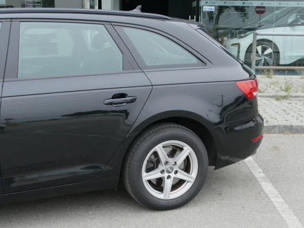 Audi A4 Avant 2.0 TDI Advance 7