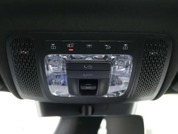 Mercedes-Benz CLA 250 e Shooting Brake AMG Line 37