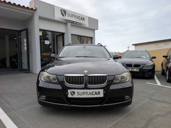 BMW 320 d Touring Exclusive 2