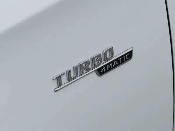 Mercedes-Benz A 35 AMG 4Matic 9