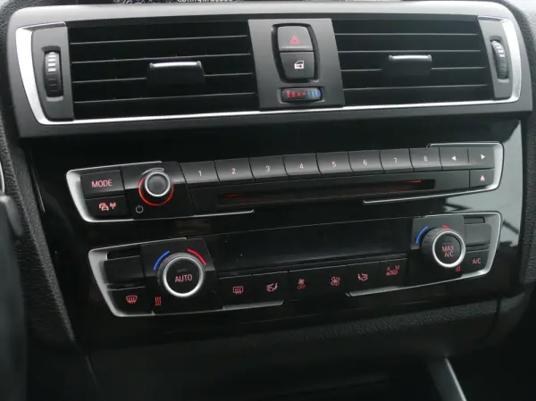 BMW 220 d Coupe Pack M Auto 18