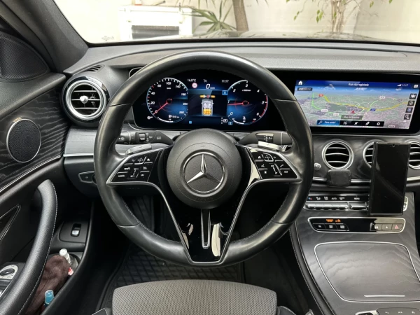 Mercedes-Benz E 220 d Avantgarde 13