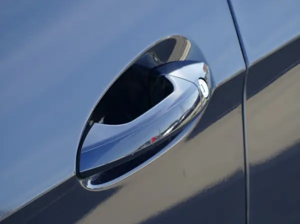 Mercedes-Benz E 220 CDi Avantgarde BE Auto. 8
