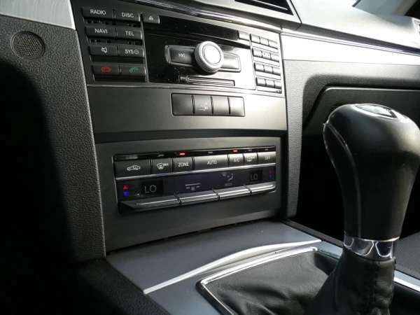 Mercedes-Benz E 250 CDi Avantgarde BlueEfficiency 27