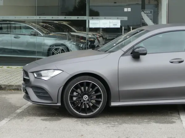 Mercedes-Benz CLA 250 e AMG Line 12