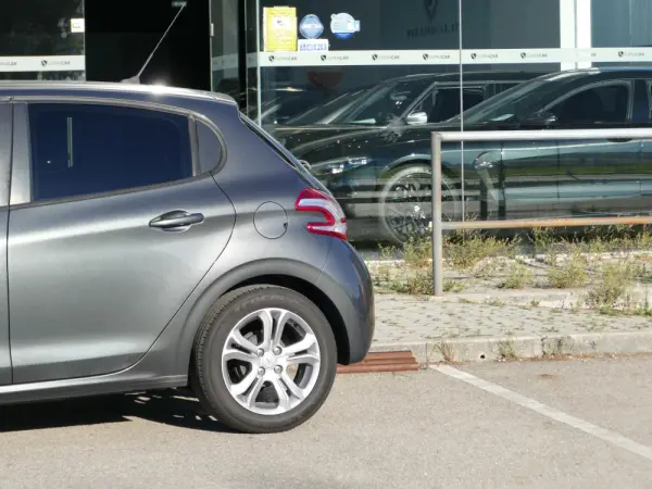 Peugeot 208 1.4 HDi Active 15