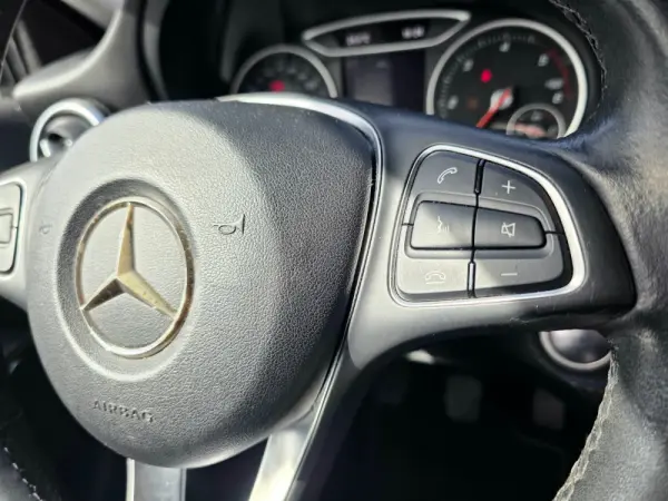 Mercedes-Benz A 180 d Urban 18