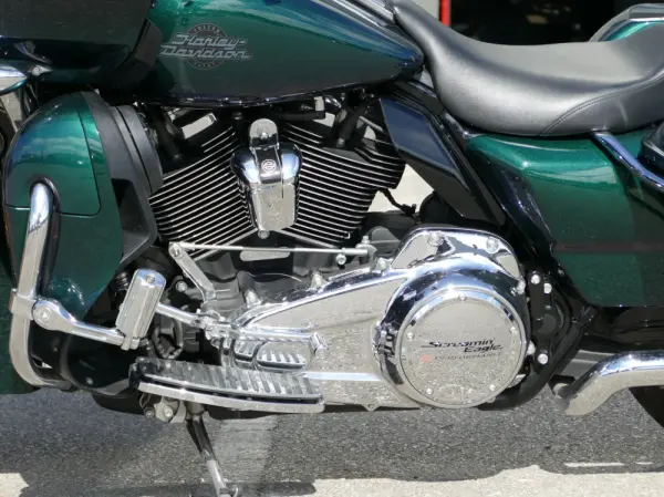 Harley-Davidson FL FLTRK ROAD GLIDE LIMITED 9