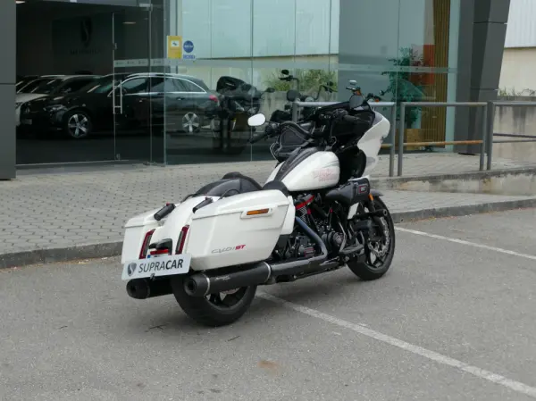 Harley-Davidson FL CVO ROAD GLIDE ST 3
