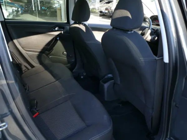 Peugeot 208 1.4 HDi Active 29