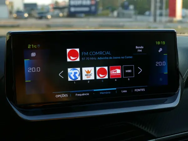 Peugeot e-208 50 kWh GT 18