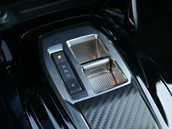 Peugeot e-208 50 kWh GT 22