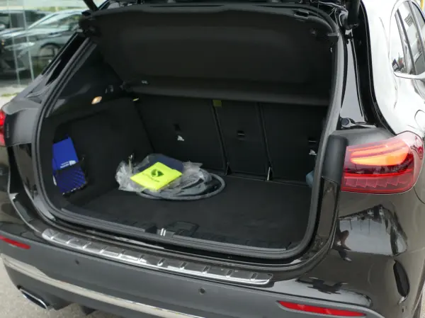 Mercedes-Benz GLA 250 e AMG Line 14