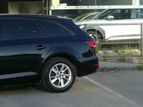 Audi A4 Avant 2.0 TDI 15