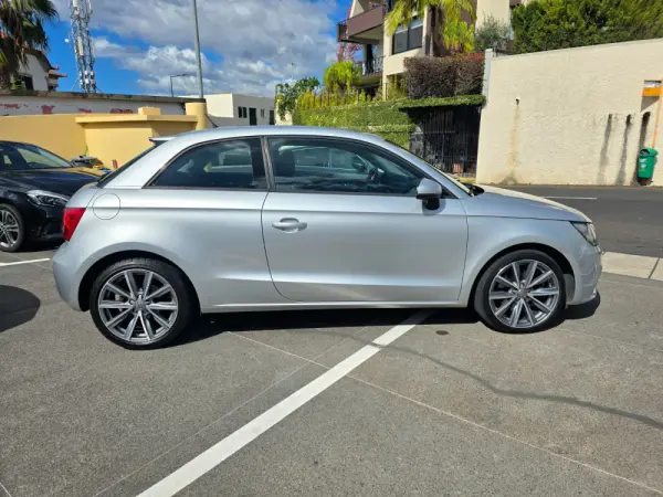 Audi A1 1.6 TDI S-line 6