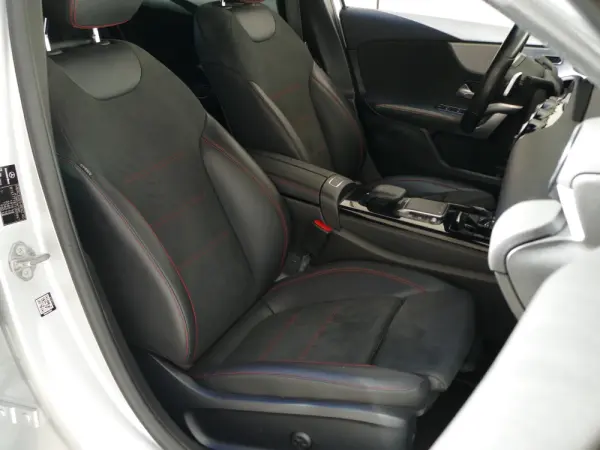Mercedes-Benz A 200 Limousine AMG Line Aut. 29