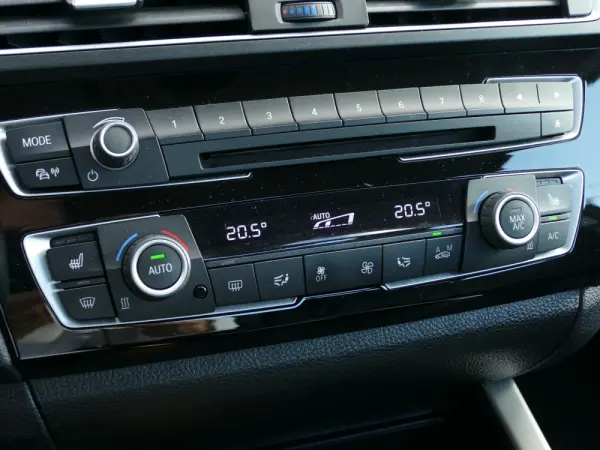 BMW 220 d Coupe Advantage Auto 21