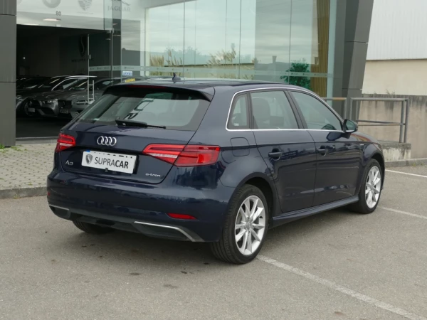 Audi A3 Sportback e-tron 1.4 TFSI S tronic 3