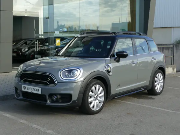 MINI Countryman Cooper SE ALL4 Auto 1