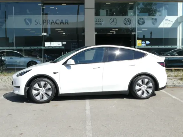Tesla Model Y Tração Traseira 37