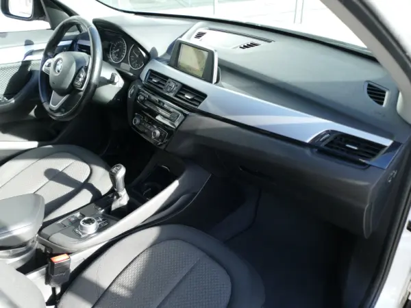BMW X1 16 d sDrive Advantage 30