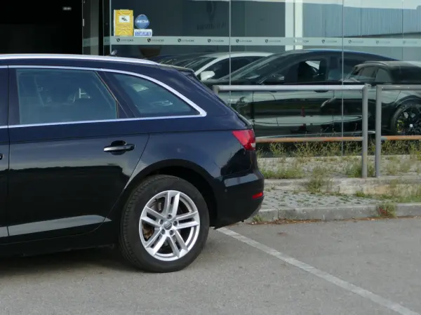 Audi A4 Avant 2.0 TDI Advance 15