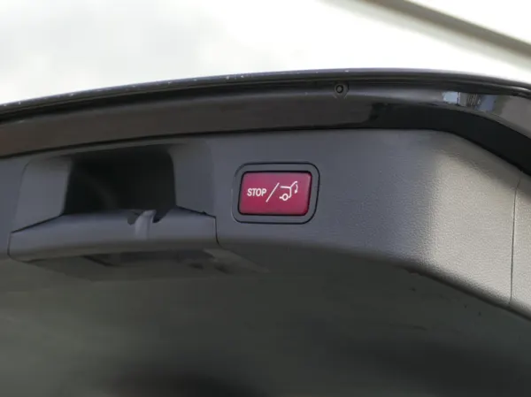 Mercedes-Benz C 200 d Avantgarde 6