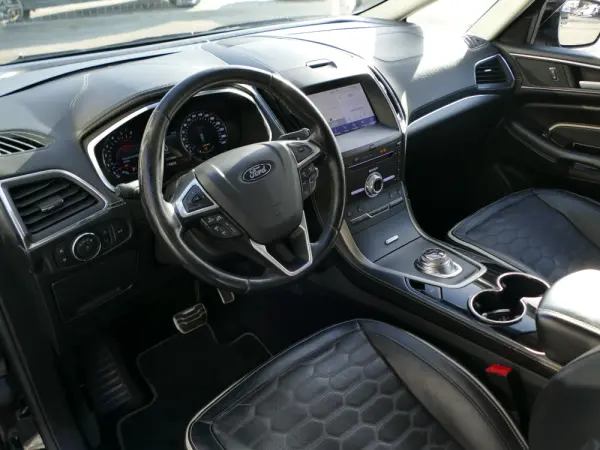 Ford S-Max 2.0 TDCi Vignale Powershift 26