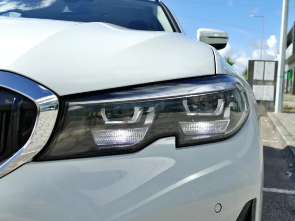 BMW 318 d Touring Corporate Edition 10