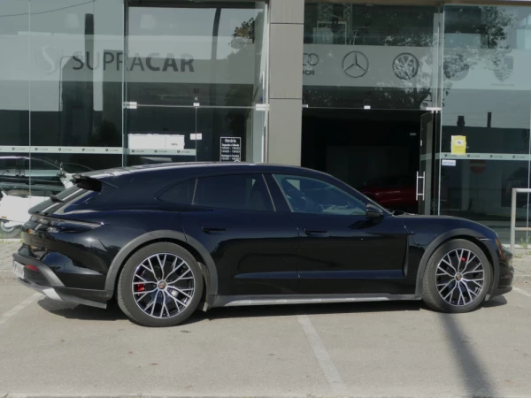 Porsche Taycan Sport Turismo 4S 16