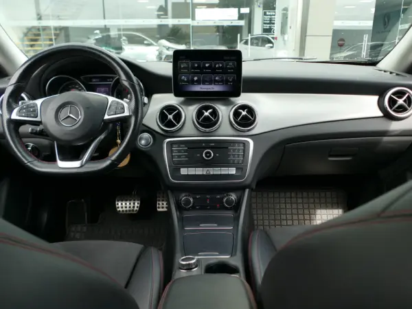 Mercedes-Benz CLA 200 d AMG Line Aut. 34