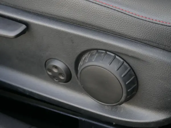 Mercedes-Benz CLA 250 e Shooting Brake AMG Line 37