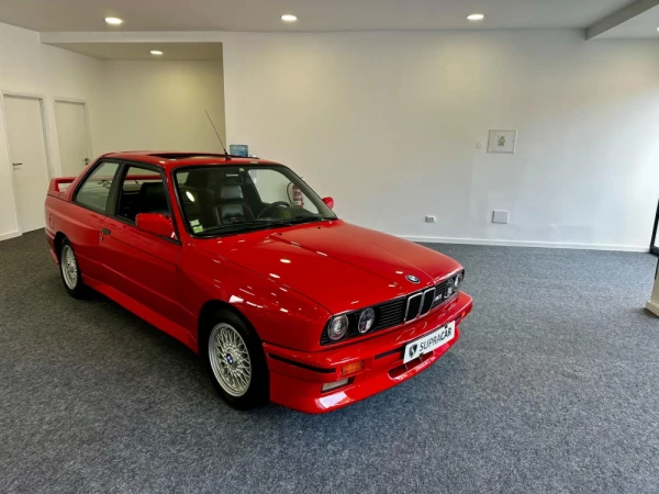 BMW M3 Standard 3