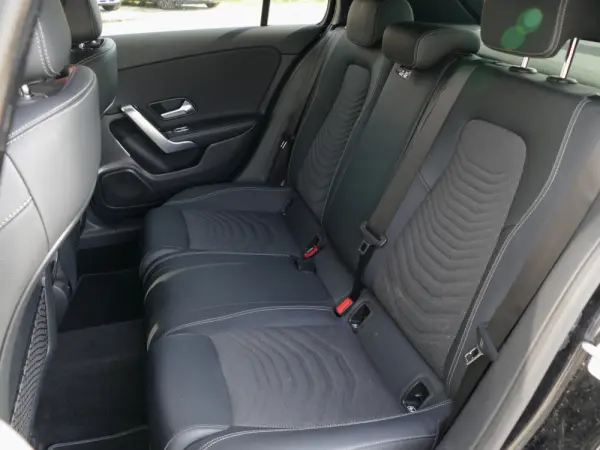 Mercedes-Benz A 250 e Progressive 30