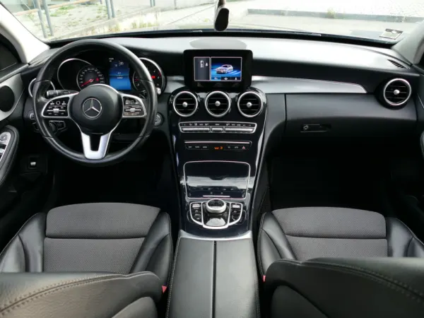 Mercedes-Benz C 200 d Avantgarde 37