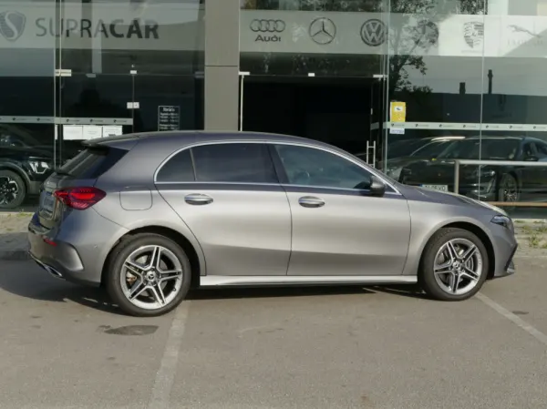 Mercedes-Benz A 250 e 16