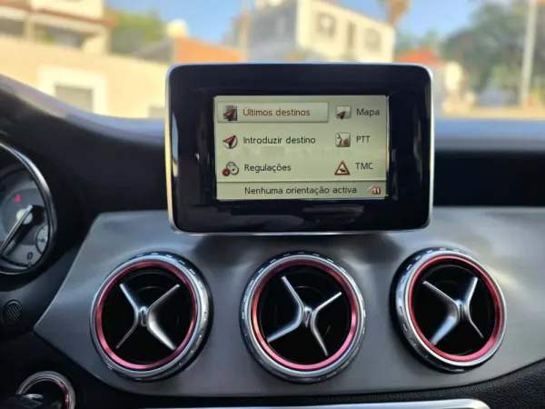 Mercedes-Benz GLA 200 CDi AMG Line 12