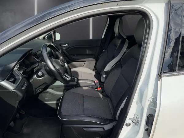 Renault Captur 1.0 TCe Exclusive Bi-Fuel 9