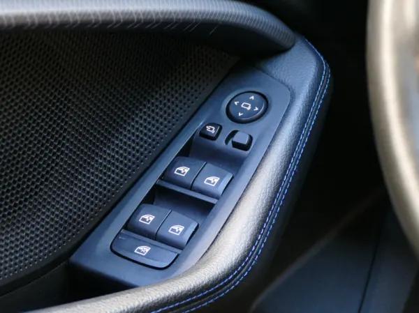 BMW 116 d Pack M Shadow Auto 29