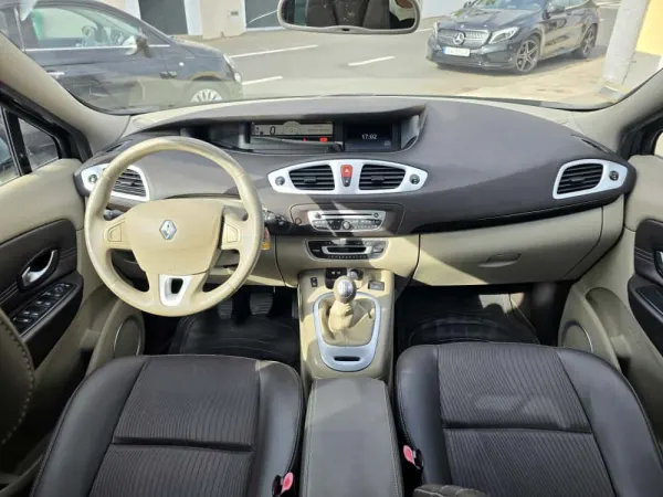 Renault Grand Scénic 1.5 dCi Dynamique S SS 16