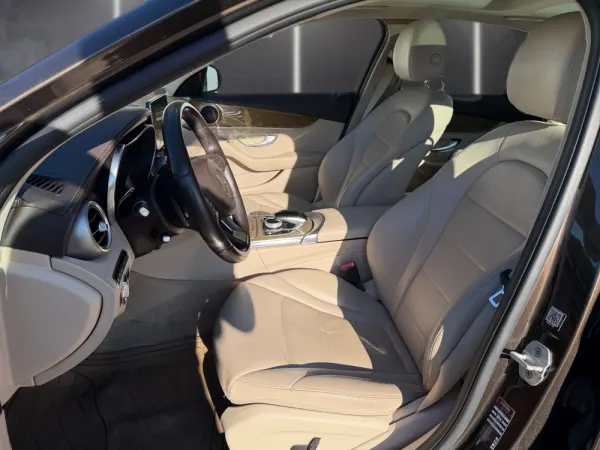 Mercedes-Benz C 220 d AMG Line Aut. 10